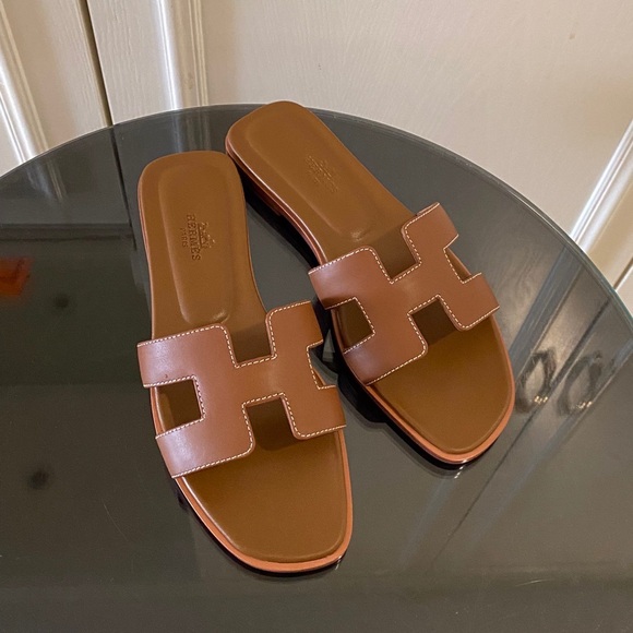 Hermès Oran Sandals Gold Tan Leather H Slides - Picture 1 of 8